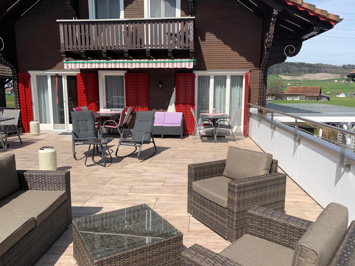 Pension Chalet Charme Siebnen Extérieur photo
